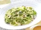 Ricetta Spaghetti con zucchine e crema al salmone