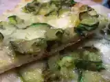 Ricetta Pizza con zucchine e cipolle: ricetta semplice e saporita