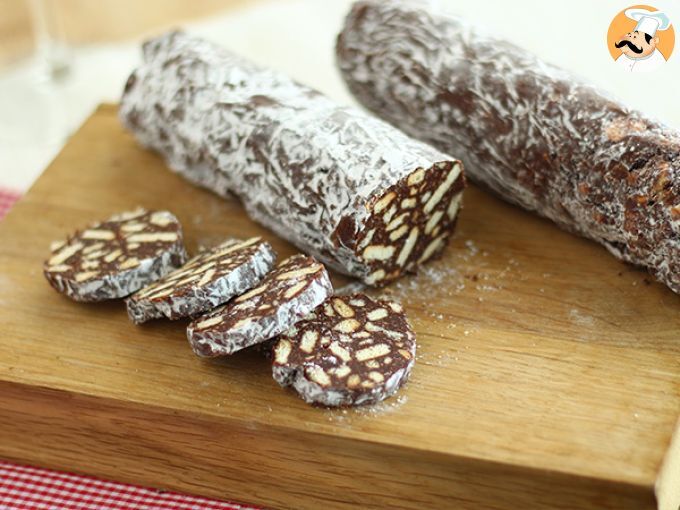 Salame di cioccolato, la ricetta facile per prepararlo a casa