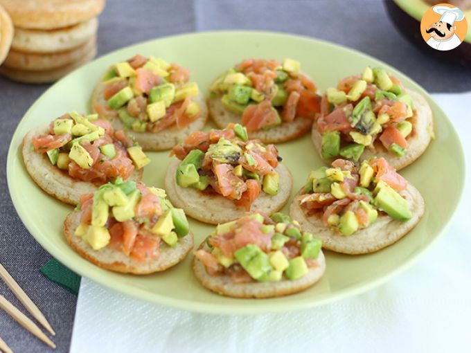 Focaccine con salmone e avocado