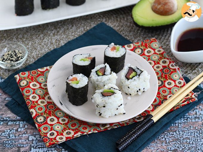 Maki di salmone affumicato e avocado