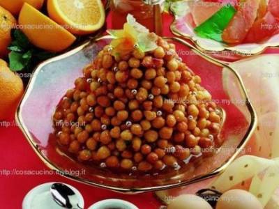 Struffoli Di Natale.Struffoli Napoletani Di Natale Ricetta Petitchef