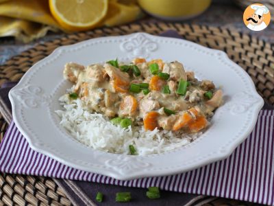 Ricetta Spezzatino di salmone con funghi e carote