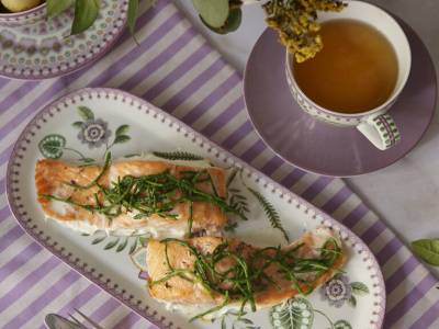 Ricetta Salmone affumicato a caldo al tè al gelsomino con patate novelle