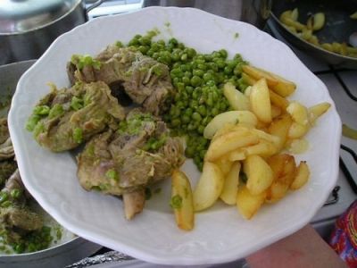 Agnello al forno con patate e cuori di carciofi, Ricetta ...