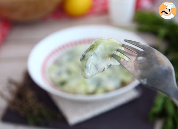 Ricetta di Controfiletto al curry con insalata di cetrioli giapponesi in  salsa di yogurt