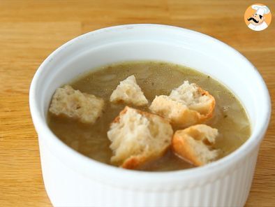 Zuppa di cipolle, la gustosa ricetta francese - Ricetta Petitchef