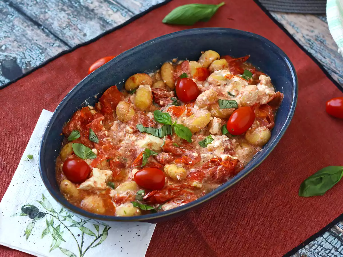 Baked feta gnocchi in friggitrice ad aria, un piatto super veloce per pranzo o per cena!