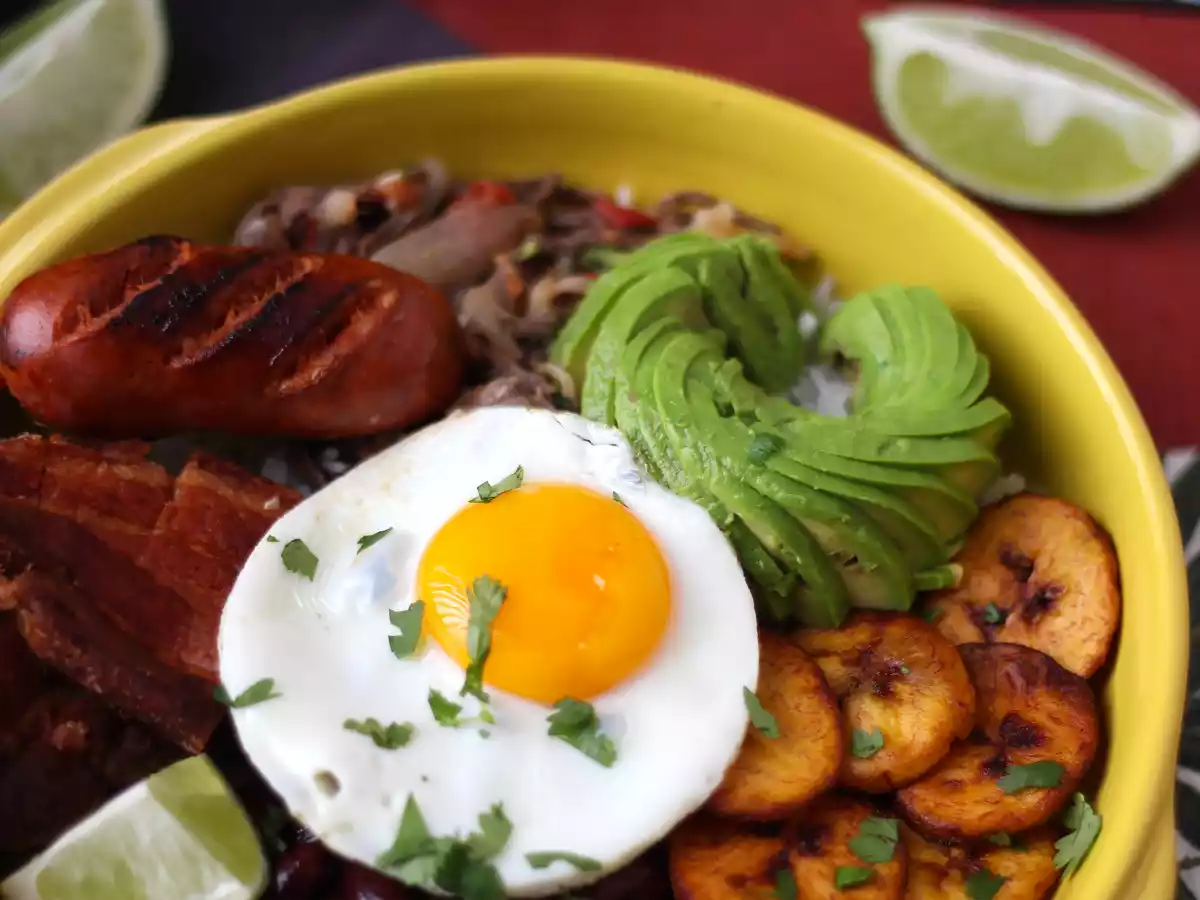 Bandeja Paisa, la ricetta colombiana da provare assolutamente! - foto 2