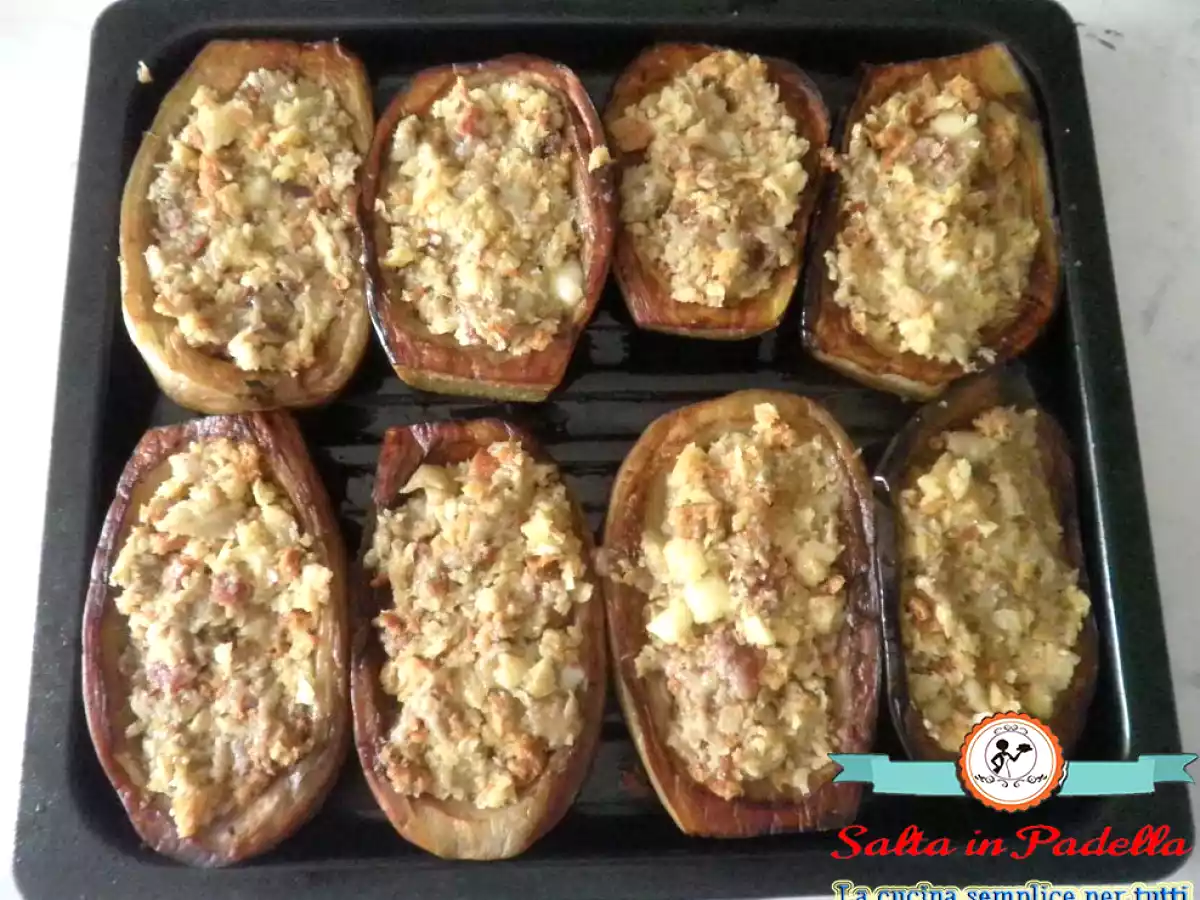 Barchette di Melanzane ripiene con salame e pane - foto 3