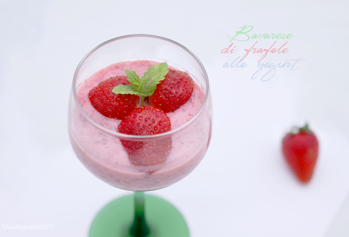 Bavarese di fragole light allo yogurt (vegan) - Ricetta Petitchef