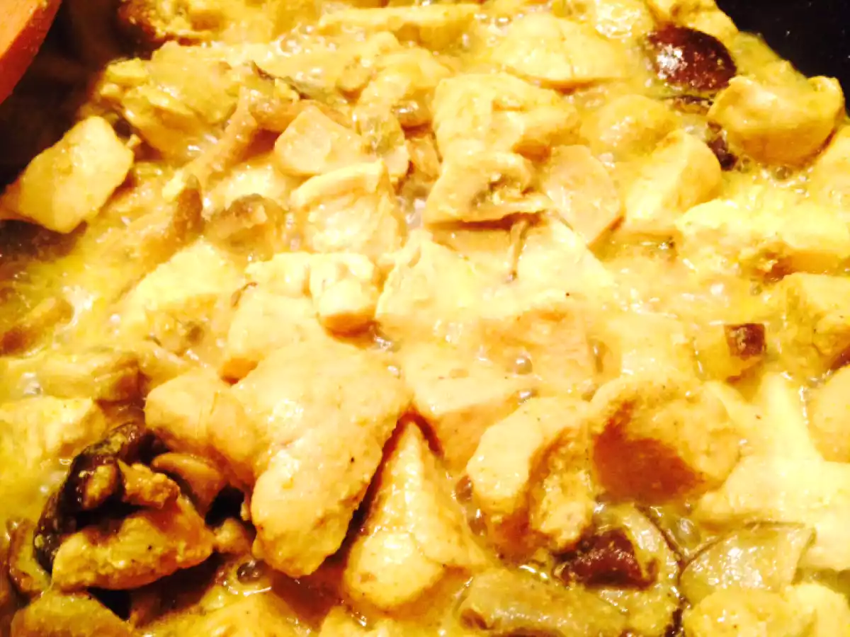 Bocconcini di pollo al curry con funghi - foto 4