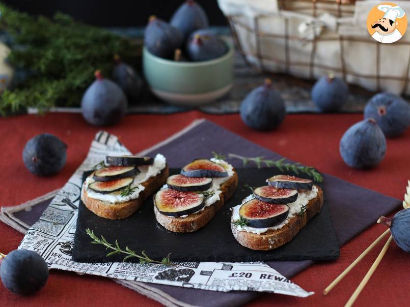 Bruschetta di fichi con formaggio fresco, miele e rosmarino - foto 6