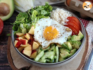 Buddha bowl vegetariano; l'insalata equilibrata perfetta per l'estate!