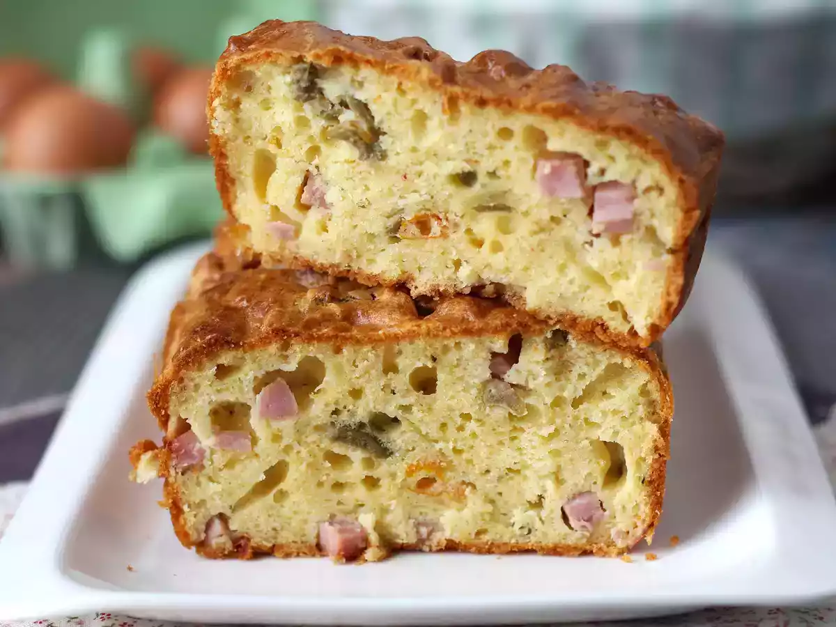 Cake salato con skyr, prosciutto cotto, olive e pomodori secchi - foto 5