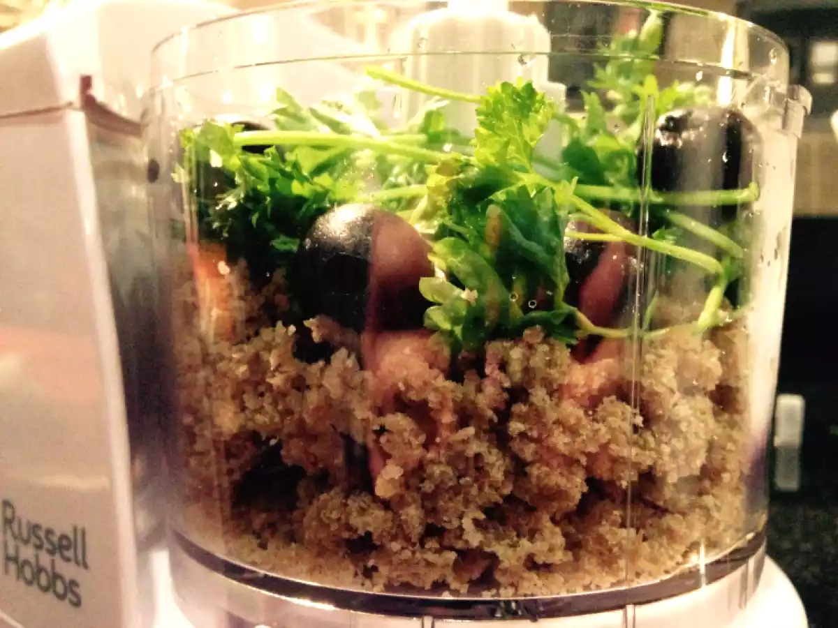 Calamari ripieni al forno con crostini di avocado e rucola - foto 4