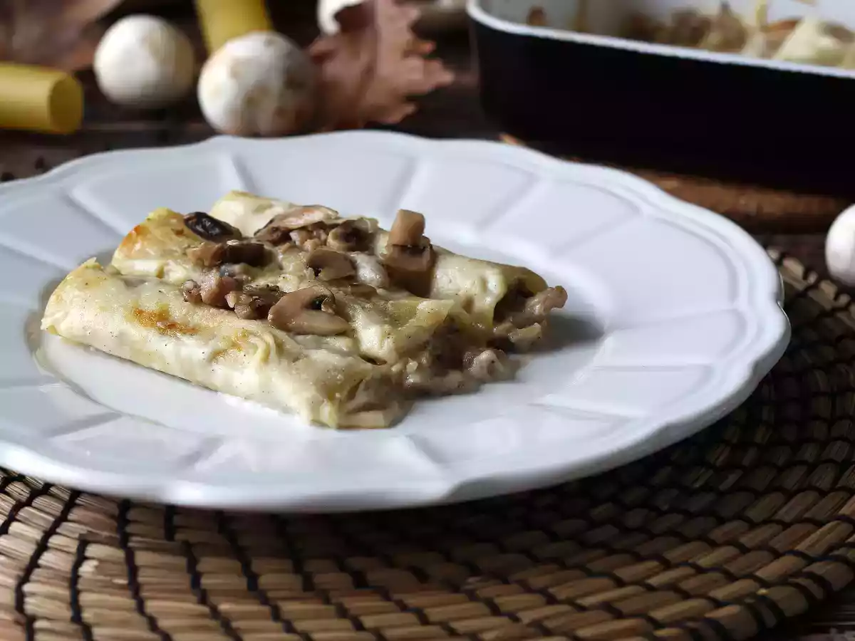 Cannelloni funghi e salsiccia: un primo piatto ricco e gustoso - foto 3