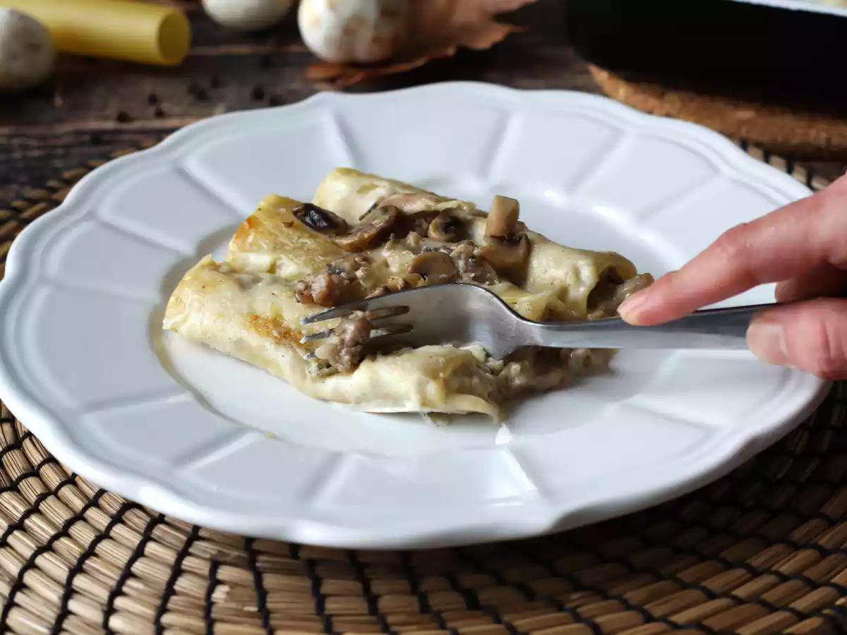 Cannelloni funghi e salsiccia: un primo piatto ricco e gustoso - foto 6