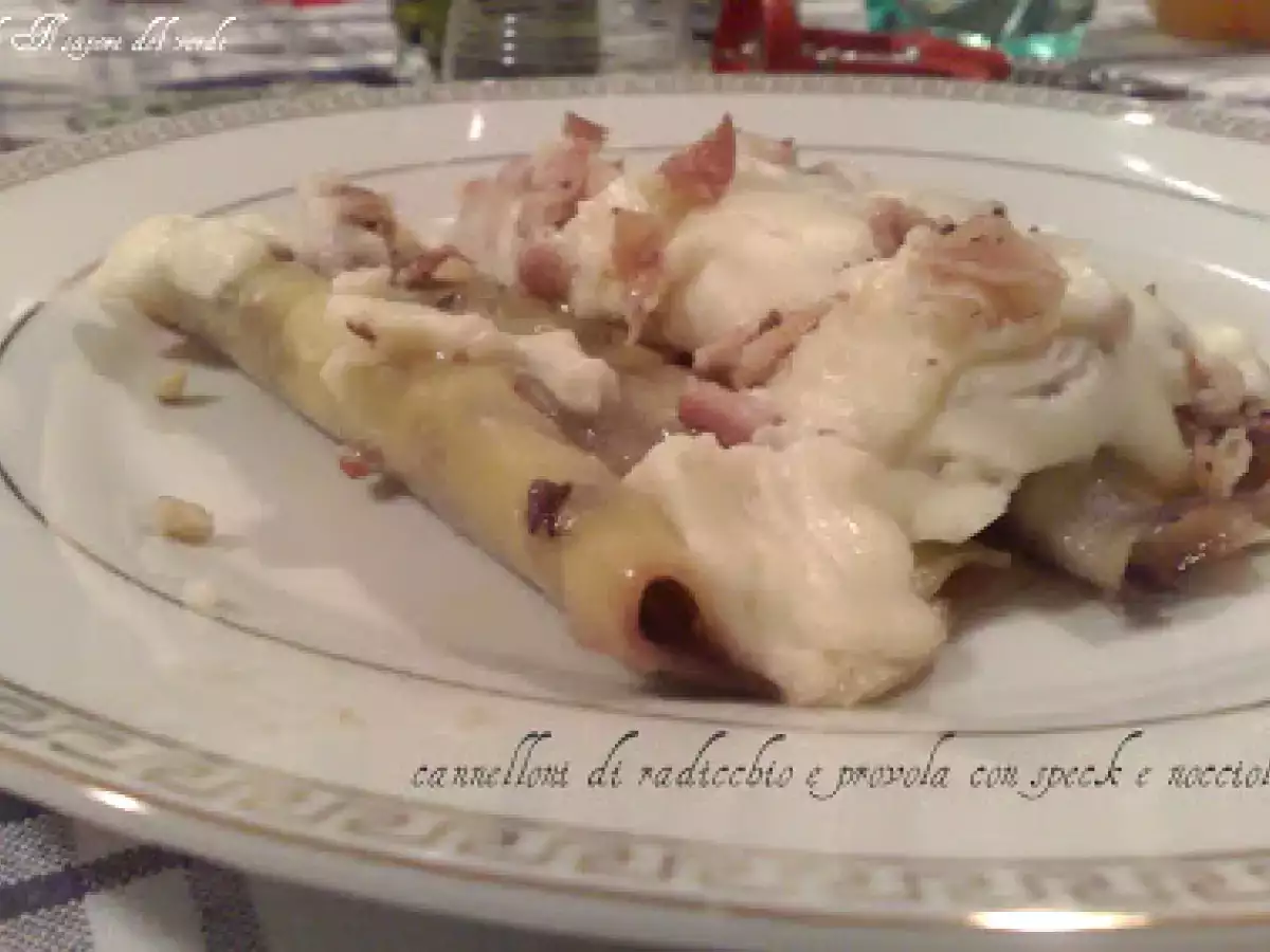 Cannelloni radicchio e provola con speck e nocciole - foto 2