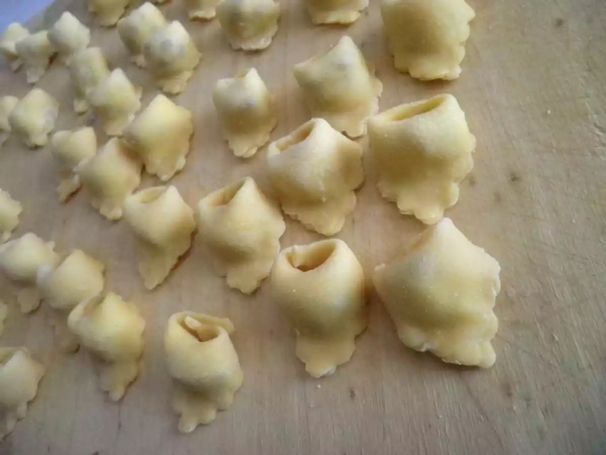 Cappelletti fatti in casa al Ragù di carne