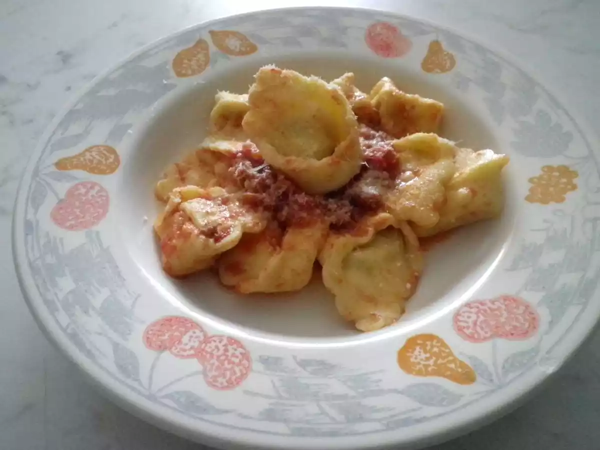 Cappelletti fatti in casa al Ragù di carne - foto 6