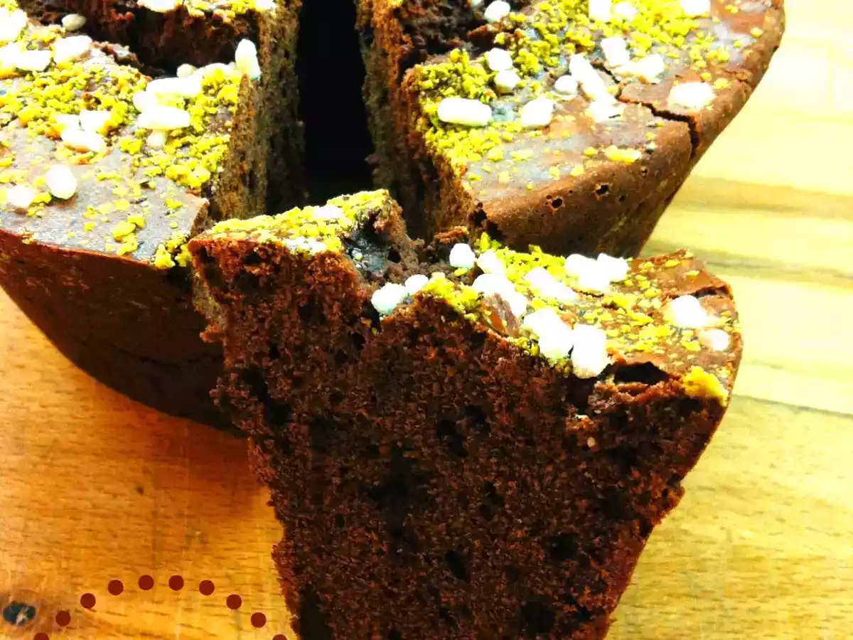 Ciambella al cacao, pistacchi e fondente - foto 2