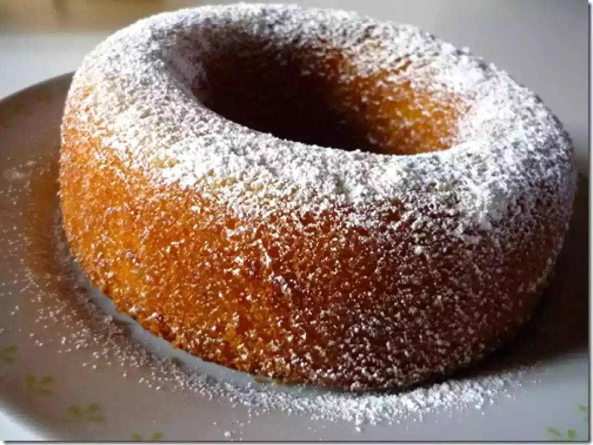 Ciambellone al cocco soffice e profumato: la ricetta perfetta con il succo d'ananas