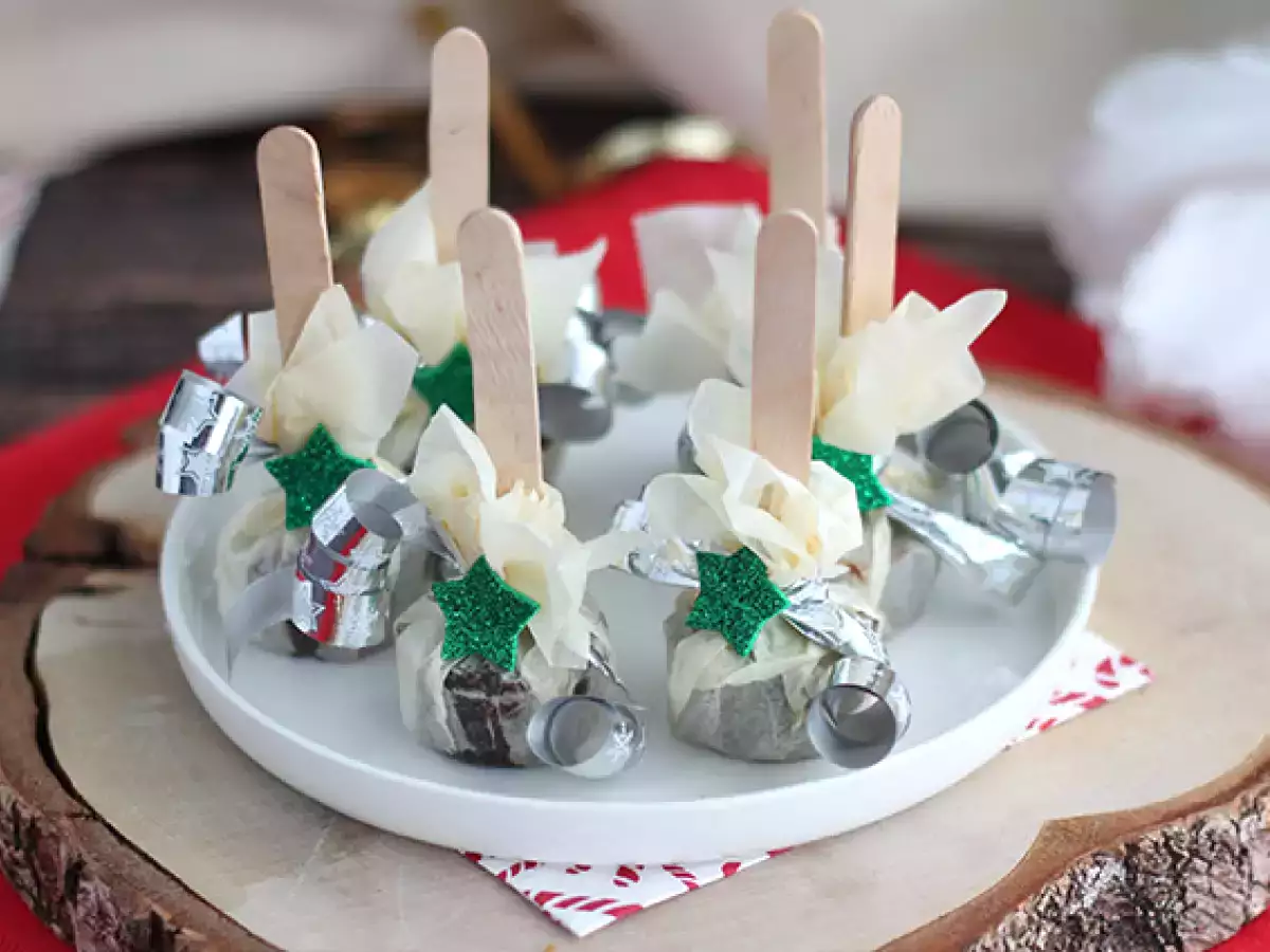 Cioccolata calda su stecco: cioccolato fondente + caramello