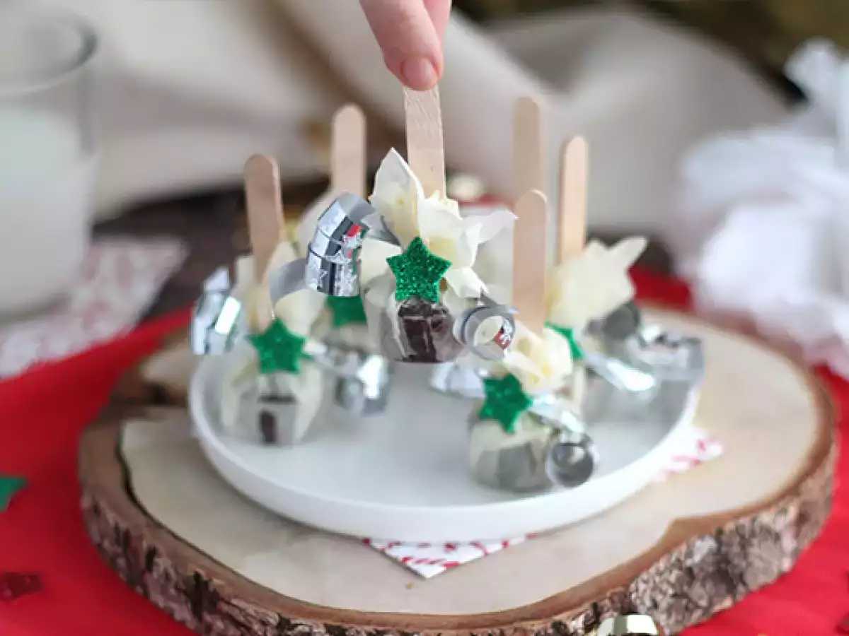 Cioccolata calda su stecco: cioccolato fondente + caramello - foto 2