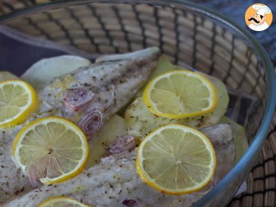 Come cucinare lo sgombro al forno con patate? - foto 2