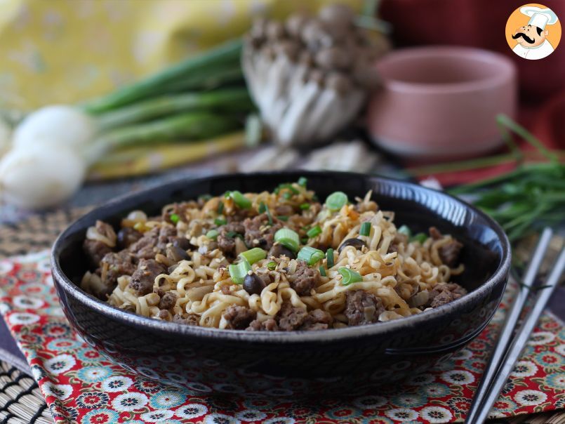 Come si cucinano i noodles istantanei? La ricetta veloce con manzo e funghi! - foto 3