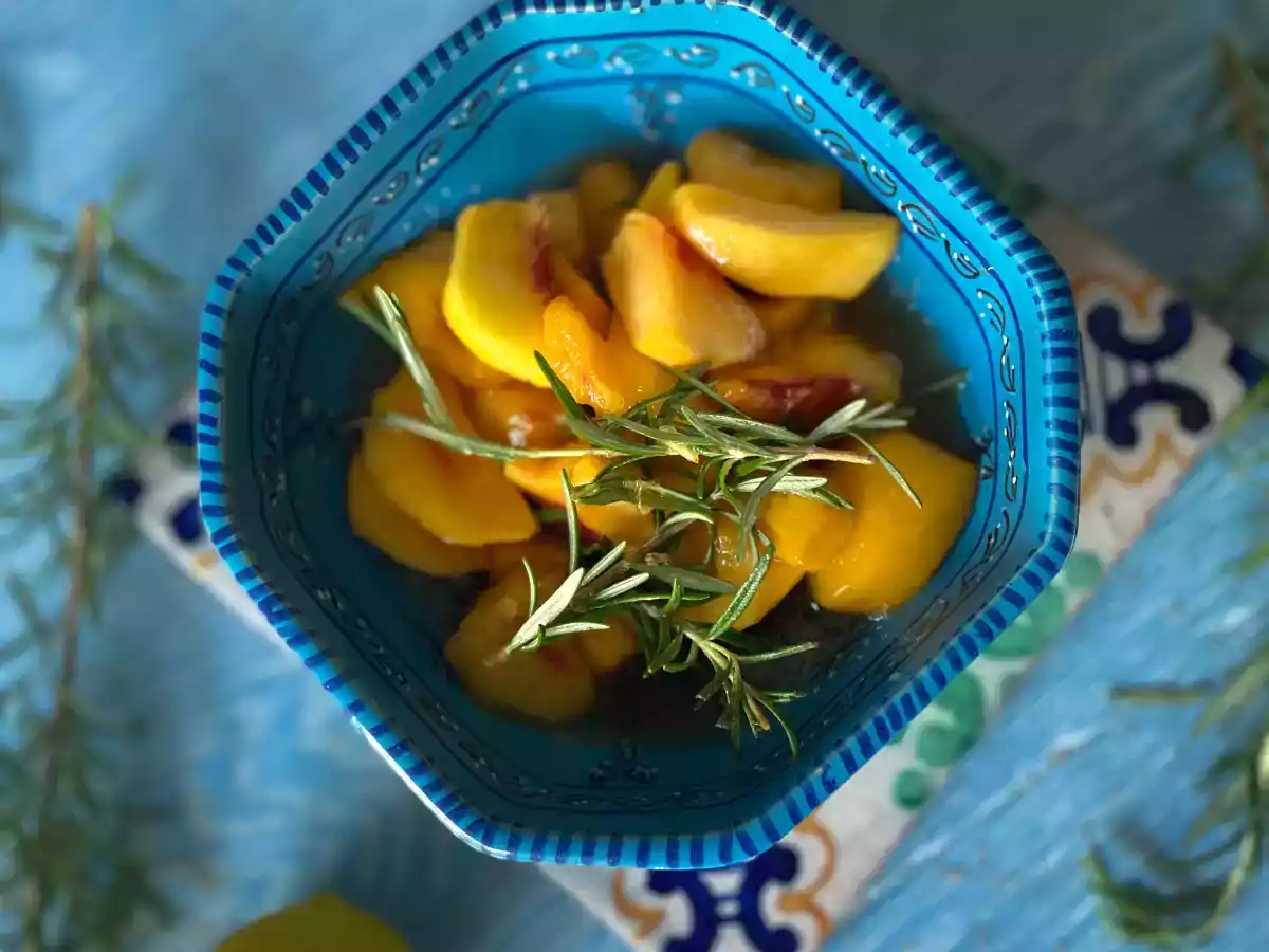 Confettura di pesche e rosmarino metodo C. Ferber