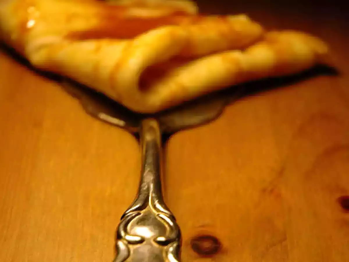 CREPES AL CARAMELLO CON BURRO SALATO