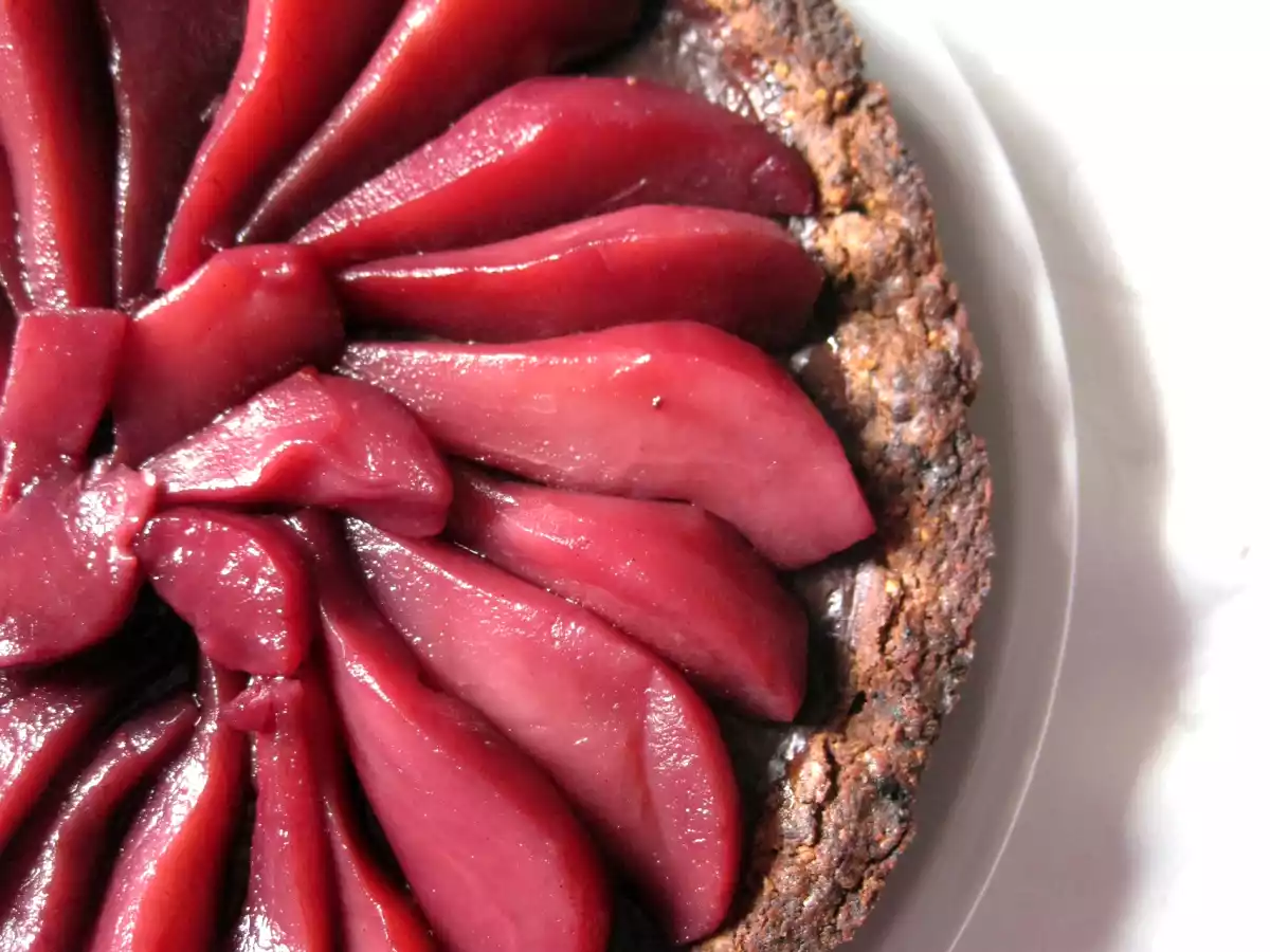 Crostata al cioccolato con pere al vino rosso - foto 3