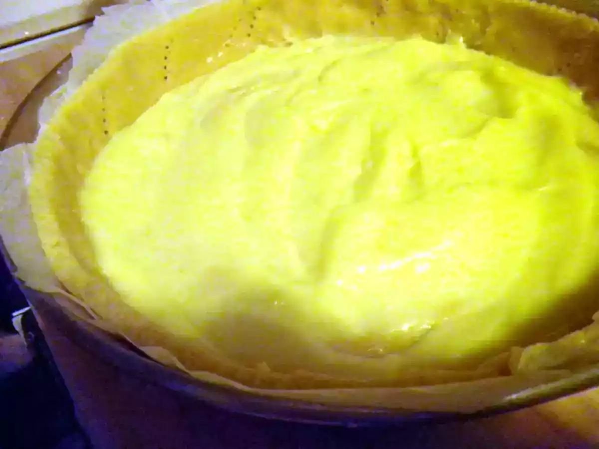 CrosTorta con pesche e crema pasticcera alla panna - foto 3