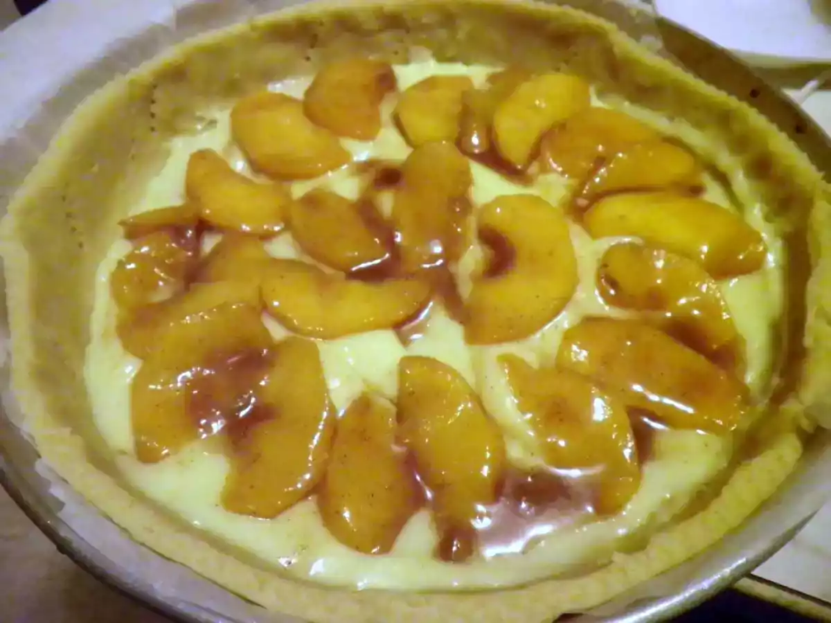 CrosTorta con pesche e crema pasticcera alla panna - foto 4