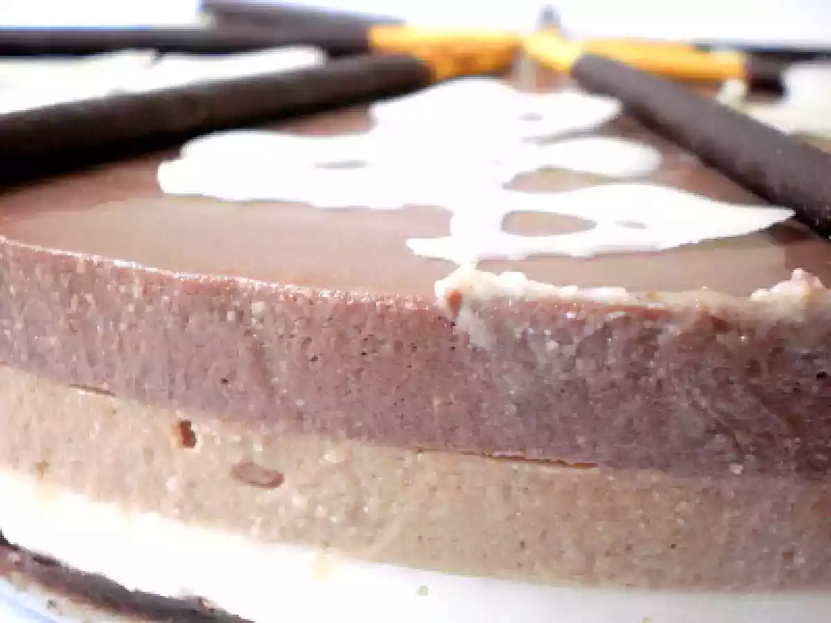 E dopo gli auguri la torta...cheesecake triplo cioccolato - foto 3