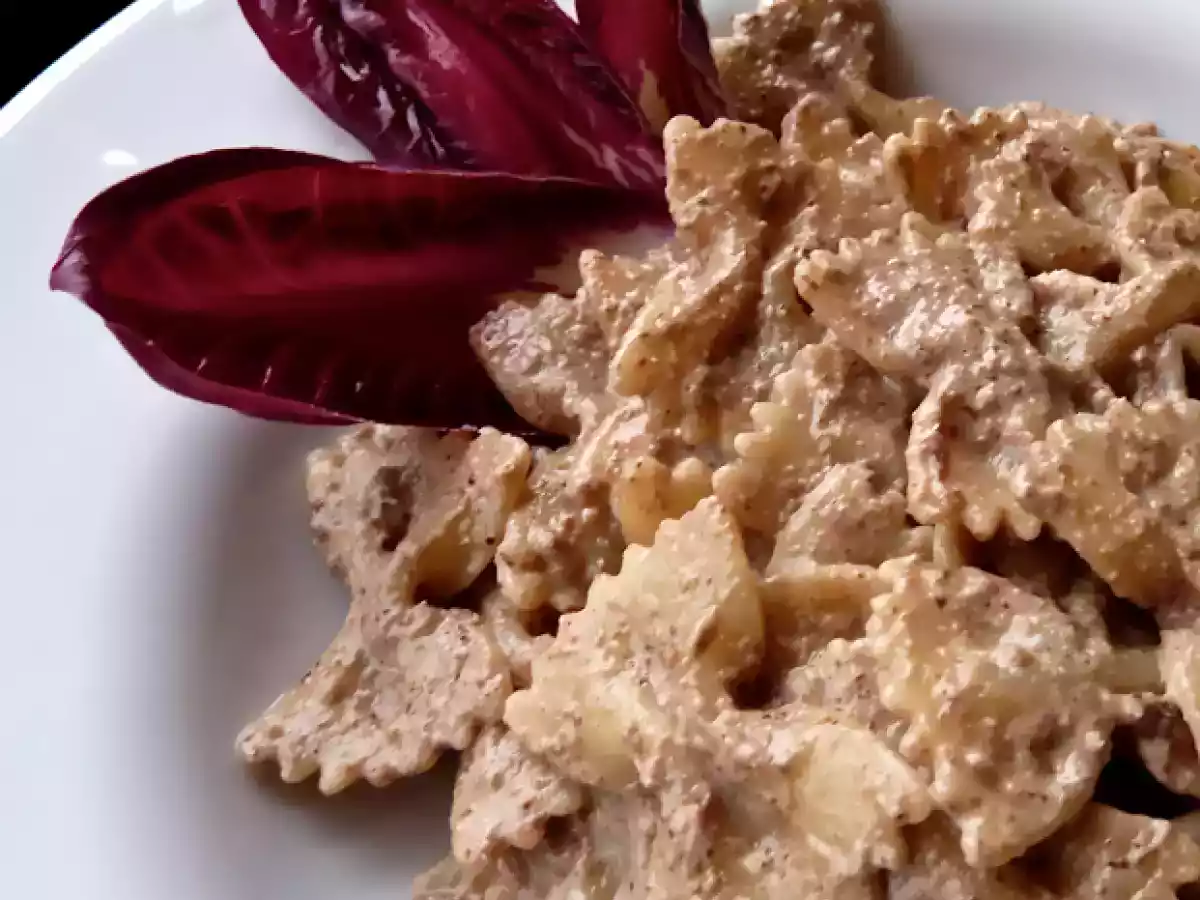 Farfalle al pesto di radicchio