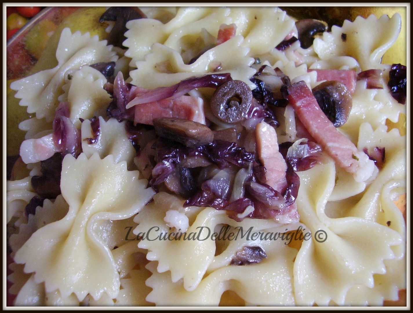 Farfalle Con Funghi Speck E Radicchio Ricetta Petitchef