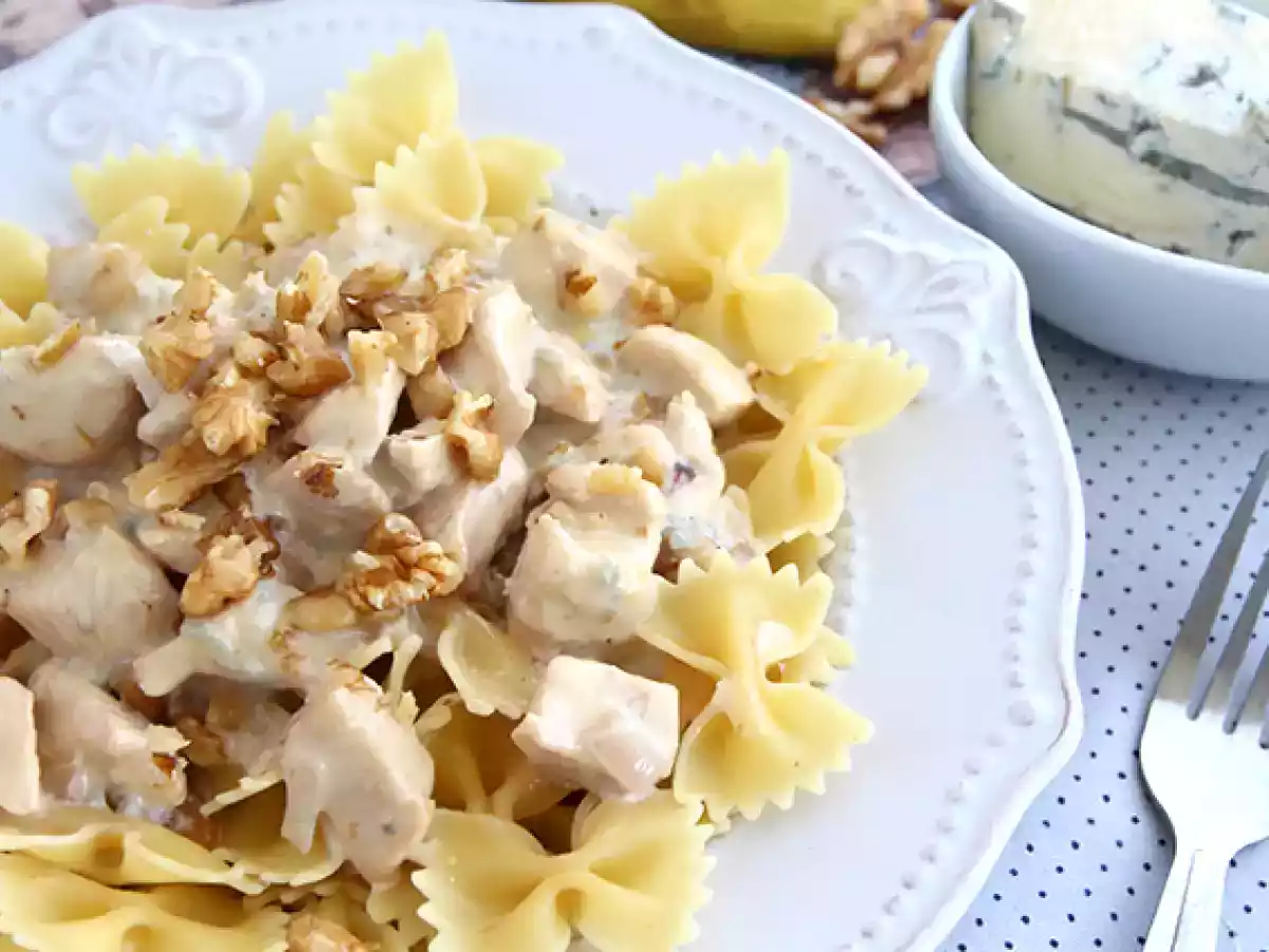 Farfalle con pollo e crema al gorgonzola