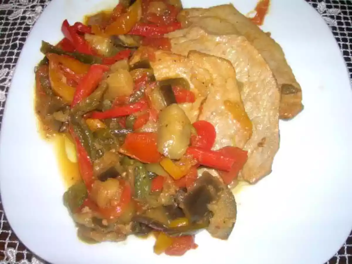 Fettine di maiale alle verdure - foto 2