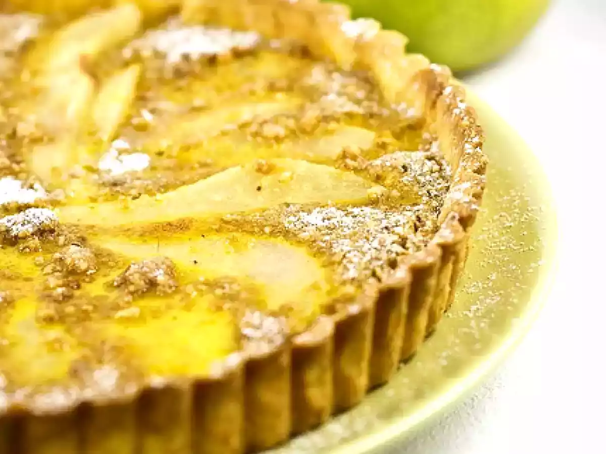 Flan di pere (la crostata mandorle e mele è di Adriano Continisio)