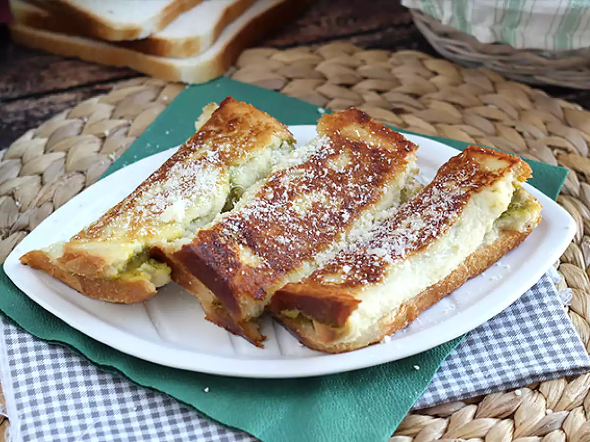 French Toast salato al pesto, la ricetta facile per una cena veloce e sfiziosa - foto 3