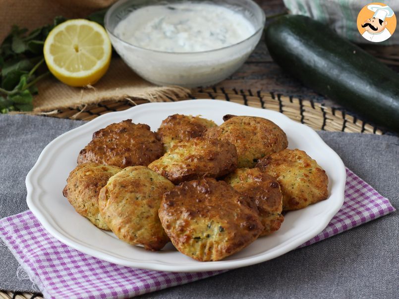 Frittelle di zucchine e feta in friggitrice ad aria - foto 4