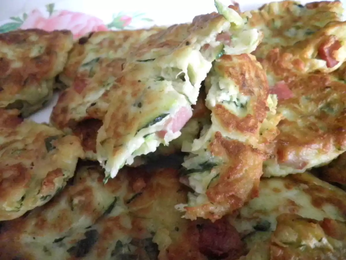 Frittelle di zucchine ricotta e mortadella - foto 5