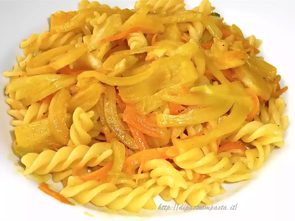 Fusilli con finocchi e carote allo zafferano e paprika - foto 2