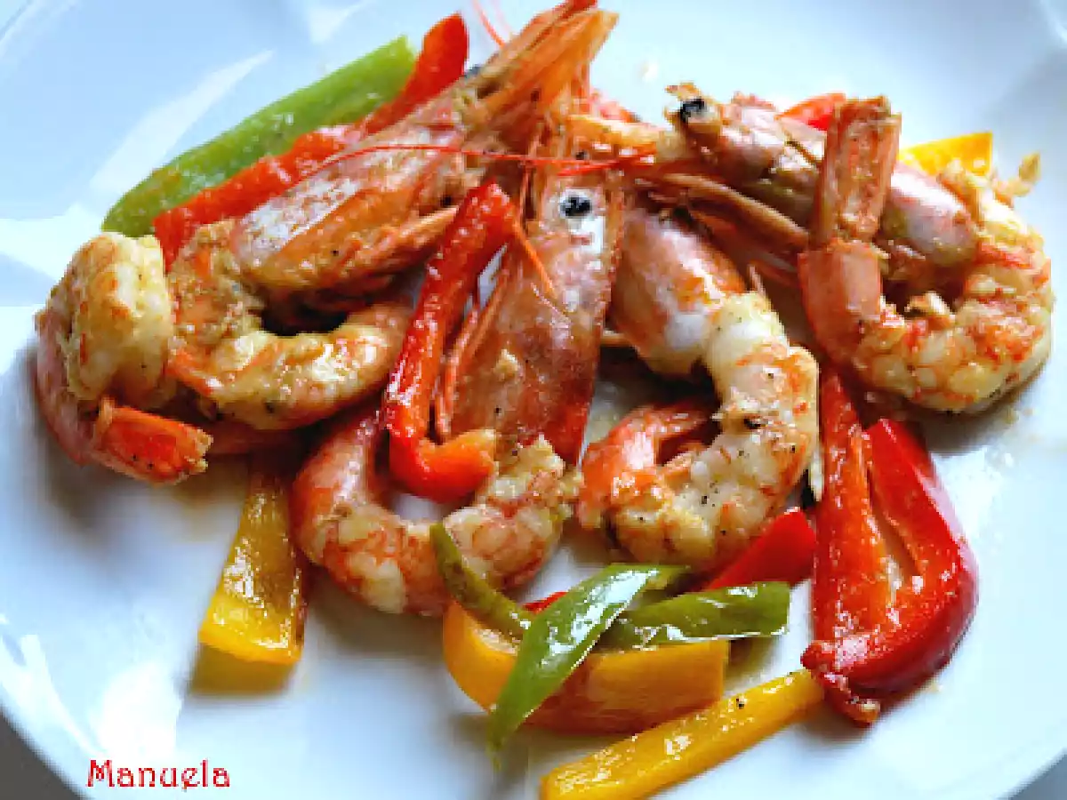 Gamberi e peperoni saltati