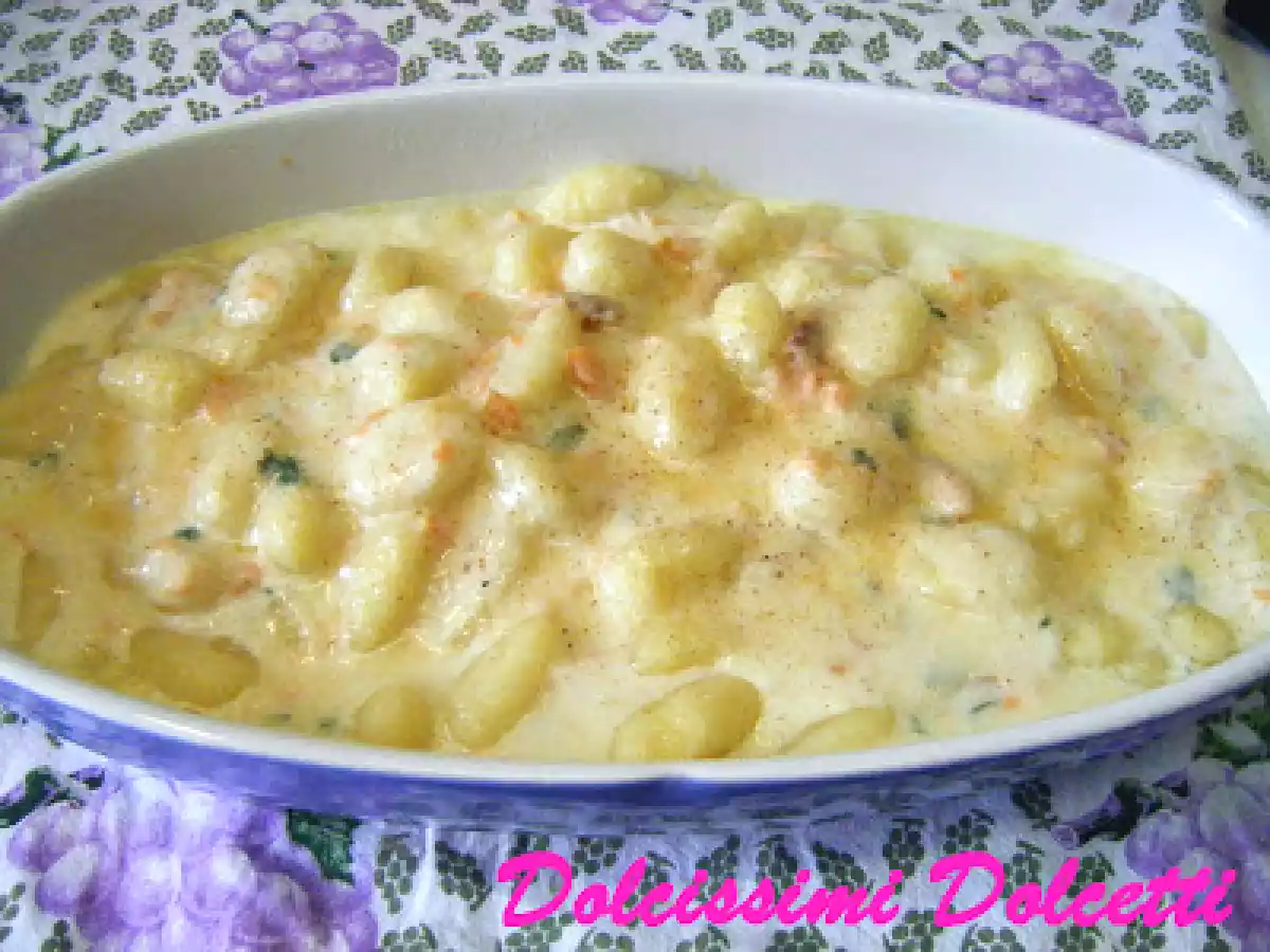 Gnocchi al forno con salmone affumicato