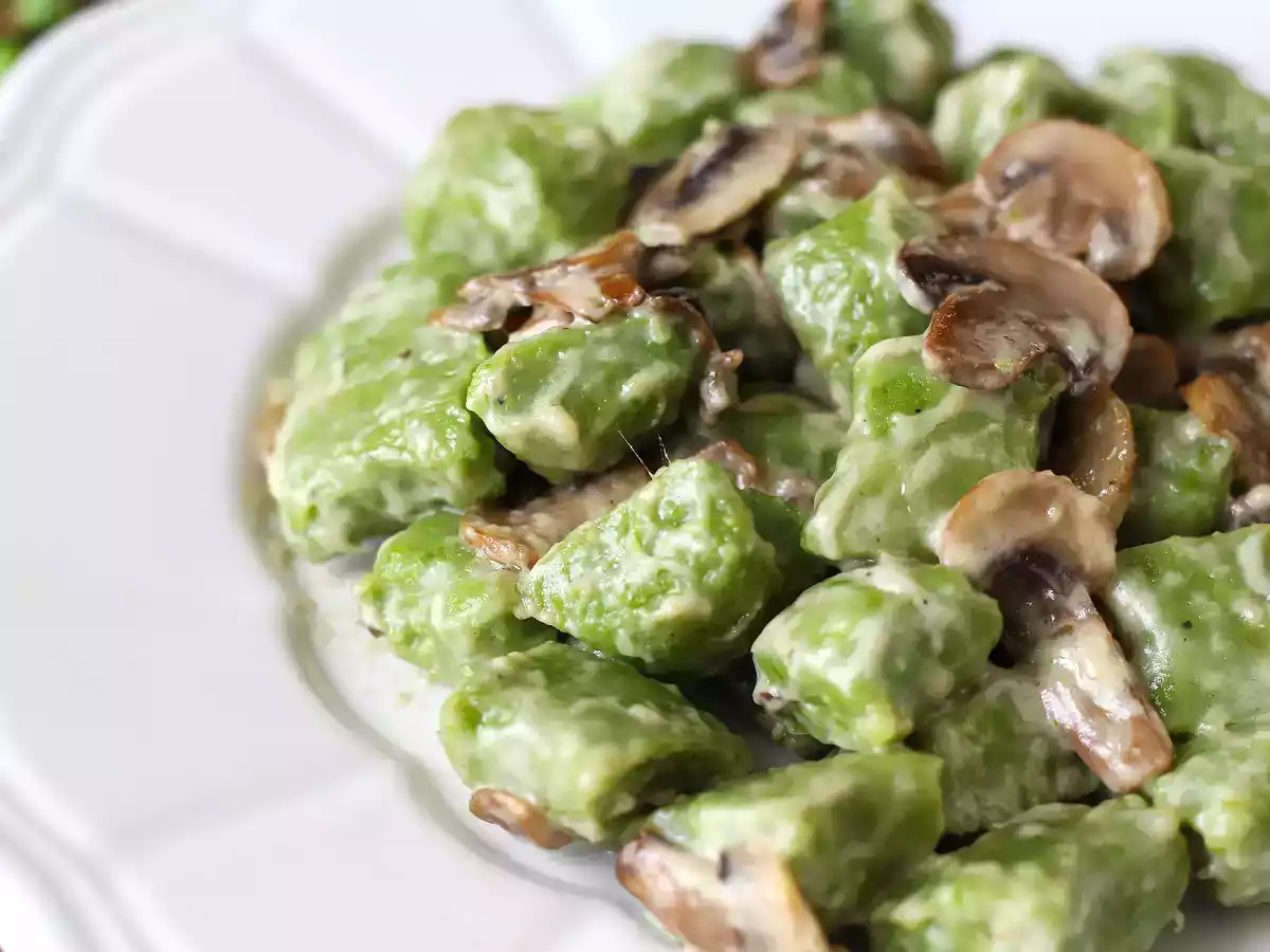 Gnocchi di piselli con salsa ai funghi - foto 5