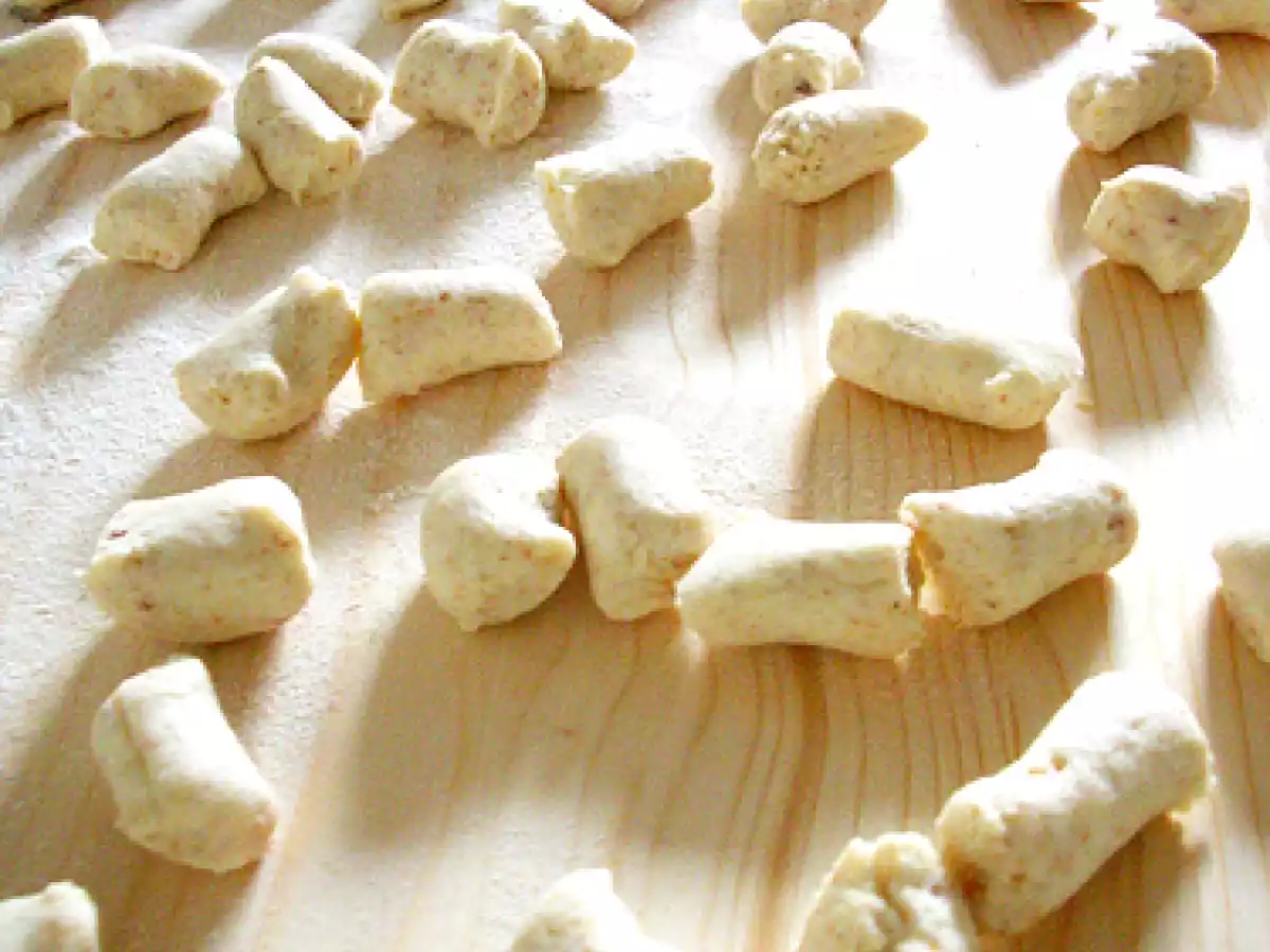 Gnocchi di ricotta con pesto di erba cipollina e verdure - foto 2